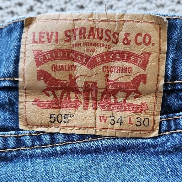 Lev'is Men's Boot Cut Denim Jean Size 34X30. 5 Pocket Classic Wash. - Picture 9 of 9